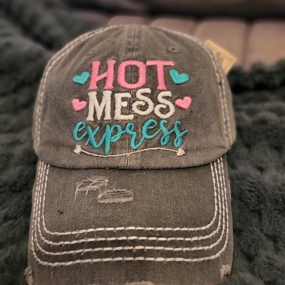 Womens hat - Picture 1 of 1